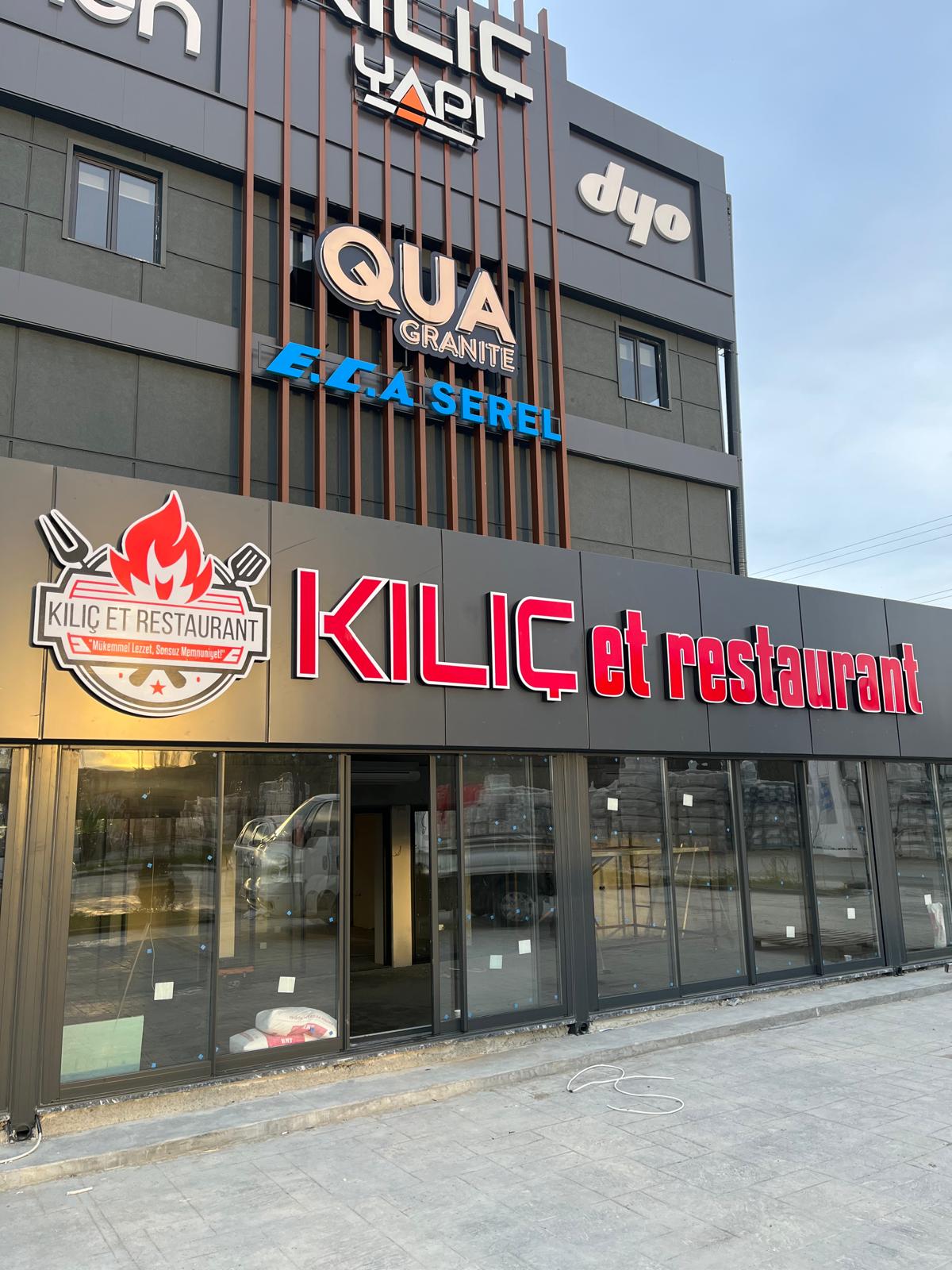 Kılıç Et Restaurant ışıklı kutu harf cephe tabelası